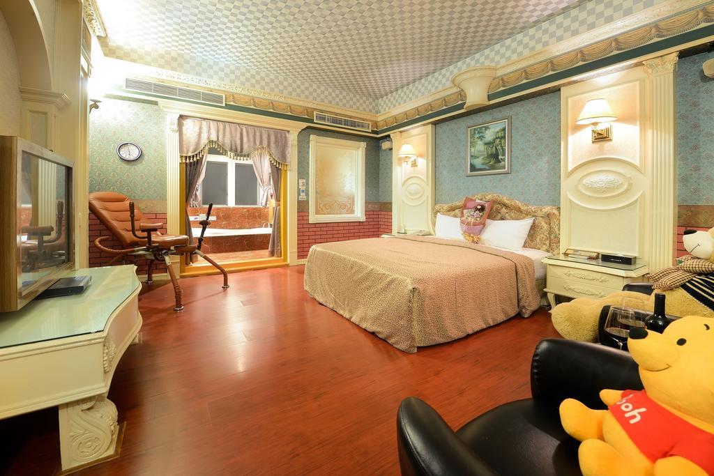 Holland Village Motel Tainan Exterior foto